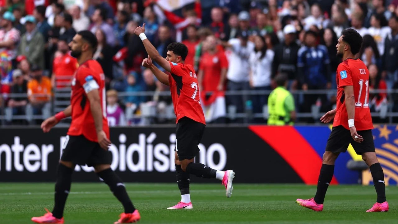 تشكيلة القنوات الناقلة لمباراة مصر وأستراليا في دور الـ32 كأس العالم
